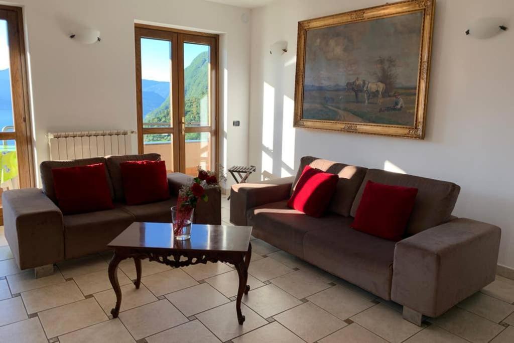 Fonteno Cozy House On Iseo Lake מראה חיצוני תמונה