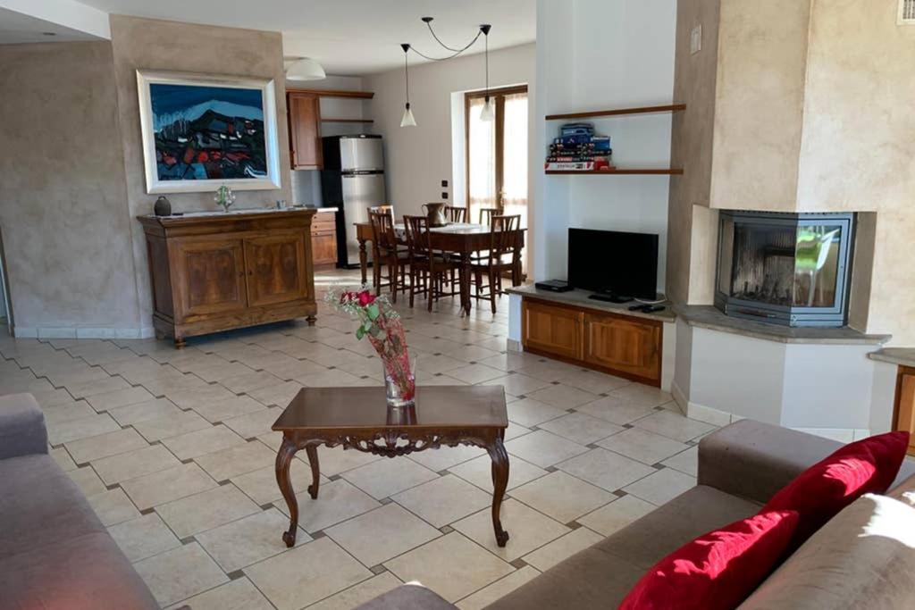 Fonteno Cozy House On Iseo Lake מראה חיצוני תמונה